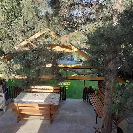 別荘 Vikendica Dunav ノヴィ・サド